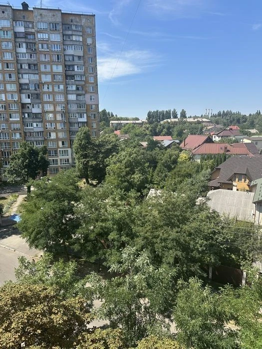 1-кім. Нивки, вул. Януша Корчака (Баумана) 60