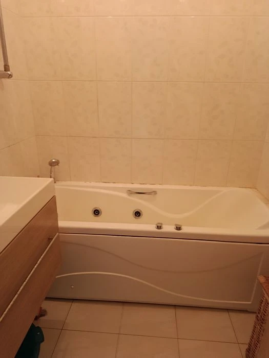 Продаю 3к/кв ул.Океановская 64м чешка 44000$