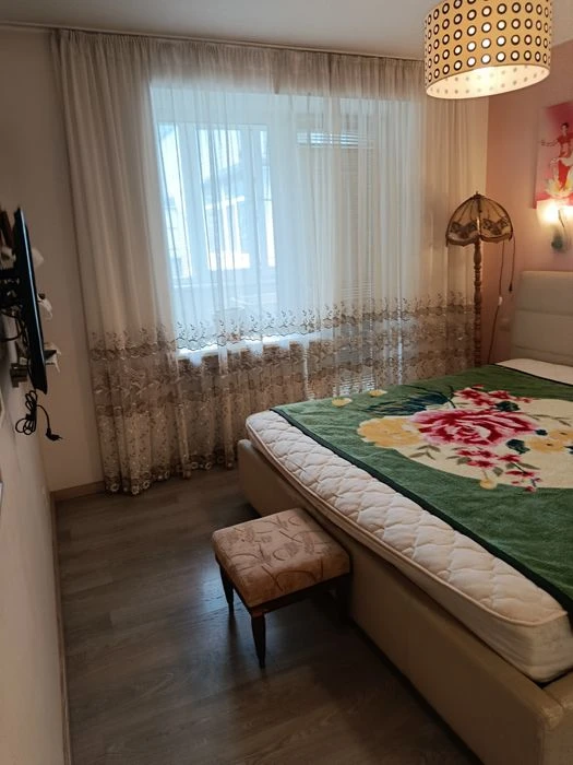 Продаю 3к/кв ул.Океановская 64м чешка 44000$
