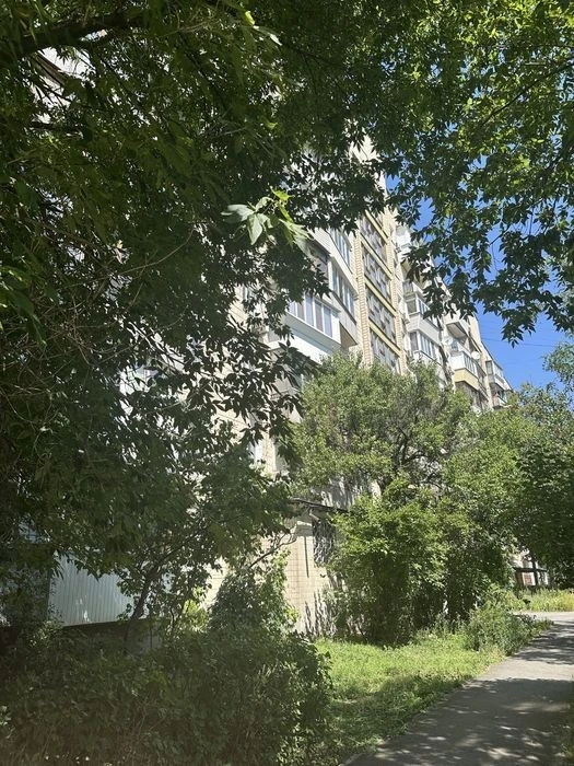 1-кім. Нивки, вул. Януша Корчака (Баумана) 60