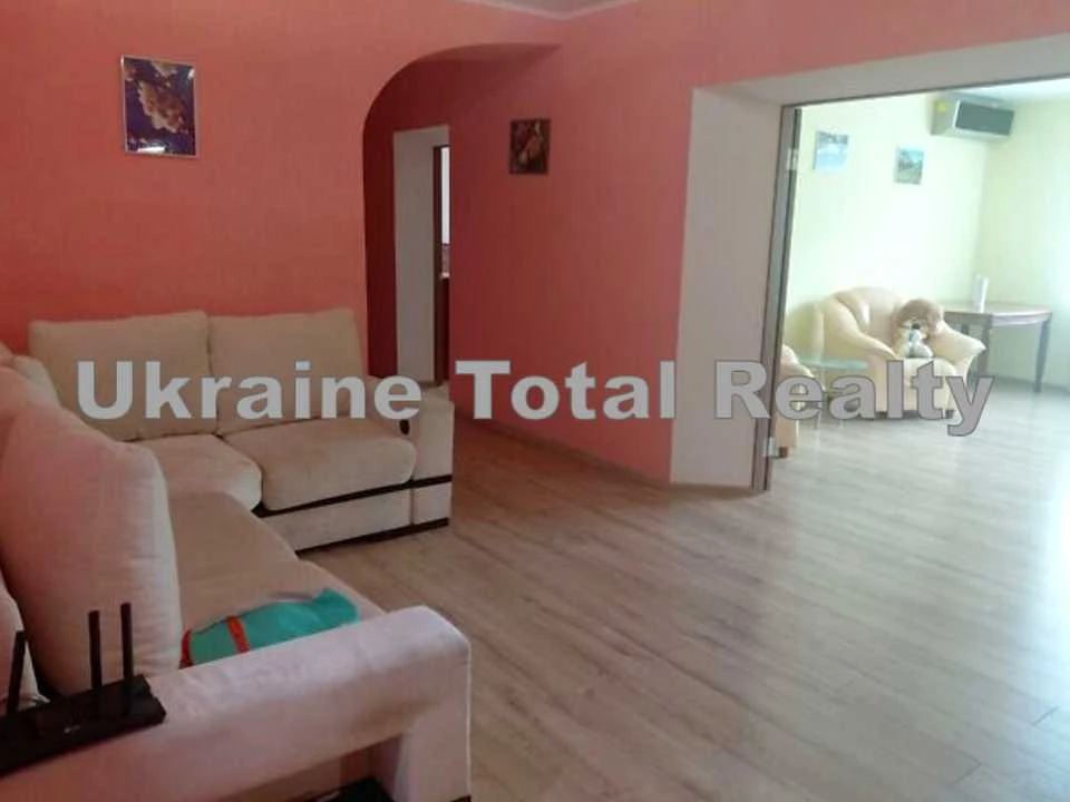 Квартира. Київ, Олександра Лазаревського вул. (Мініна)
