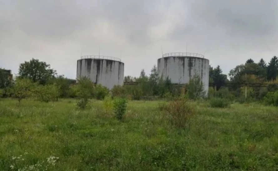 Власник продам нафтобаза землю 1.1 га промислова зона база с