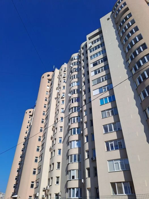 3 кімнатна квартира в новобудові напочатку Харківської