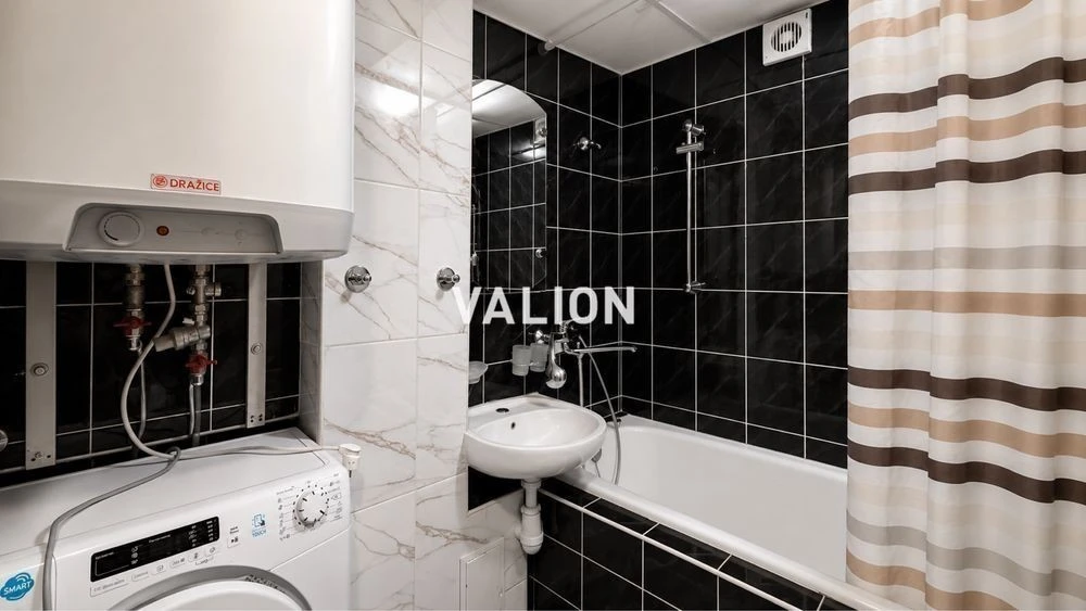 3-room apartment for sale, Leonid Kadenyuk St., 13A