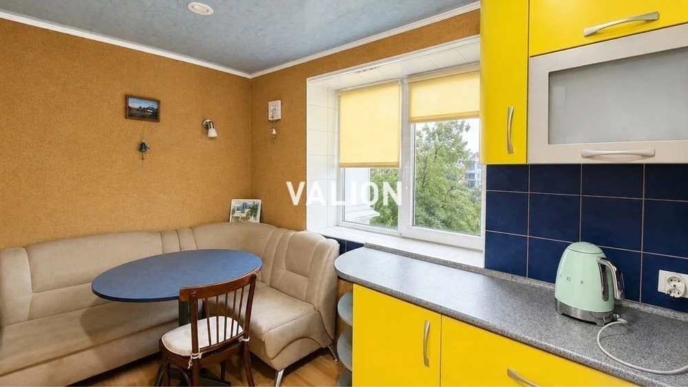 3-room apartment for sale, Leonid Kadenyuk St., 13A