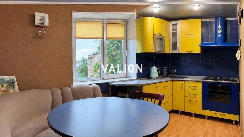 3-room apartment for sale, Leonid Kadenyuk St., 13A