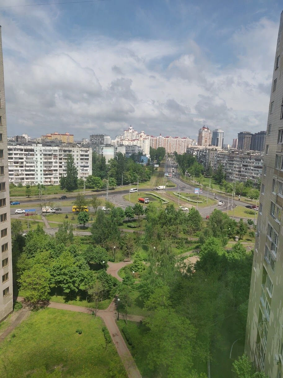 Двокімнатна, метро Оболонь, Левка Лукʼяненка 2/4, елітний це