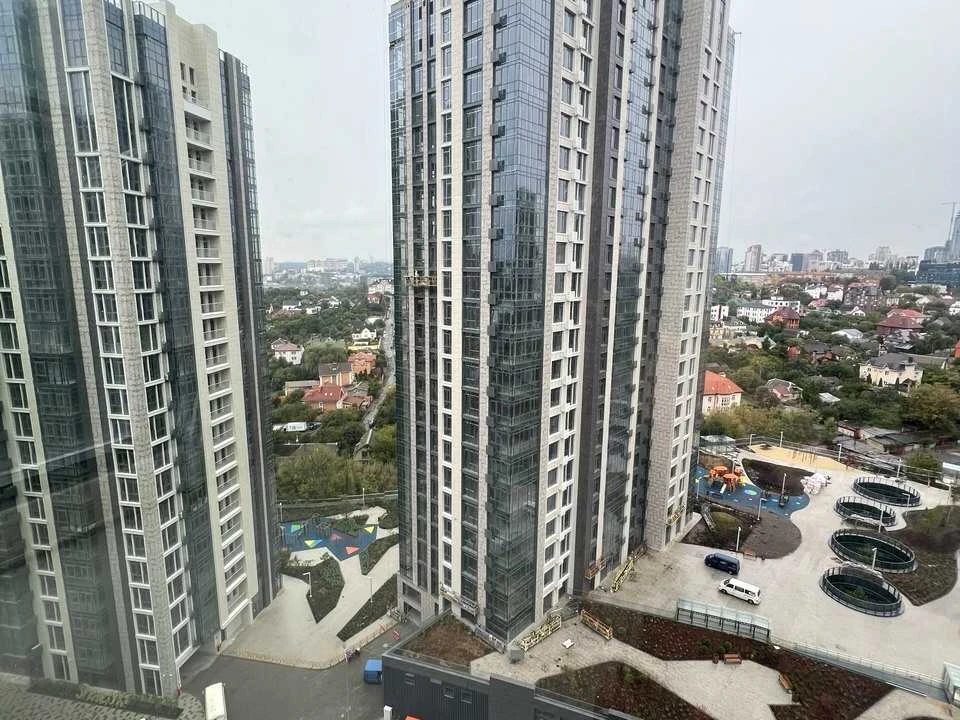 Квартира. Київ, Андрія Верхогляда вул. (Михайла Драгомирова)