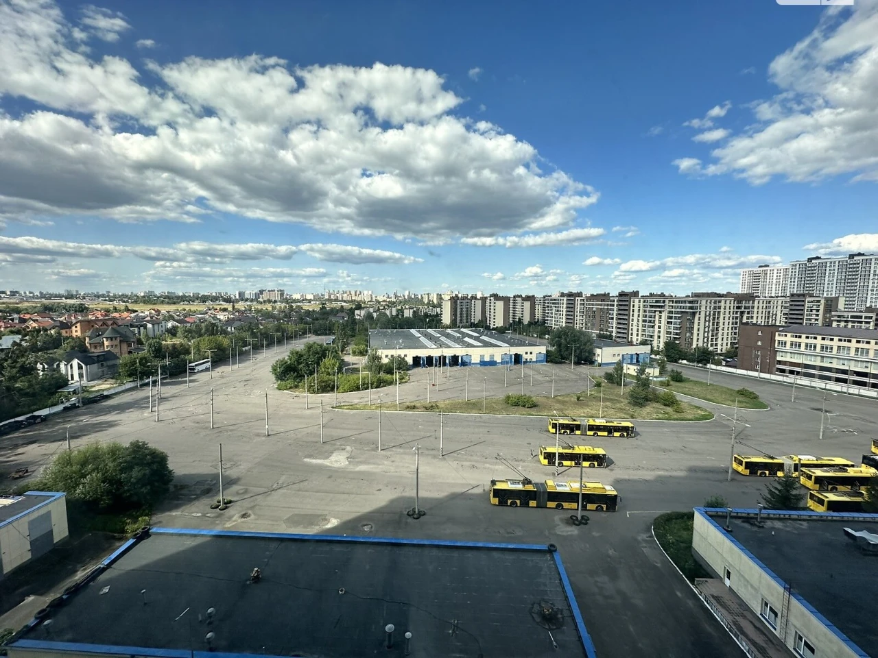 Продаж Квартира Жуляни