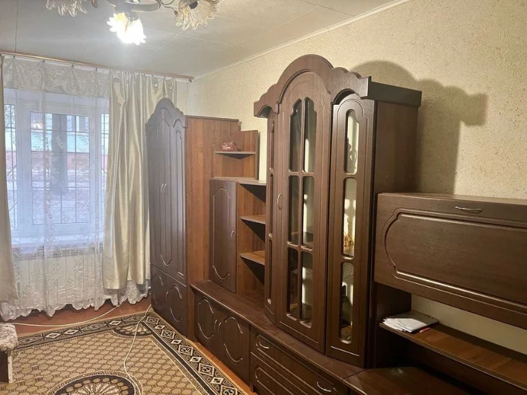 Продам 2х квартиру 12 квартал ул. Казакевича