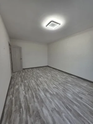 Актуально! Продам 2х на Парусе , новый ремонт!