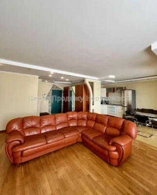 Продаж 2-кімн. квартири, 16/17 поверх, 77 м², Київ – чудове