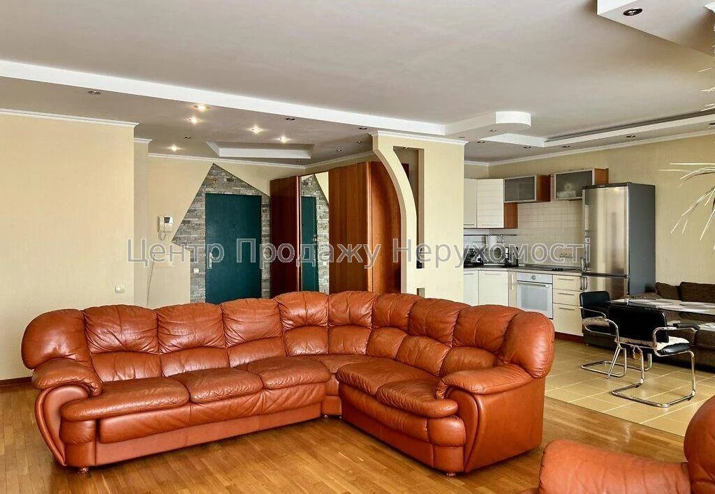 Продаж 2-кімн. квартири, 16/17 поверх, 77 м², Київ – чудове