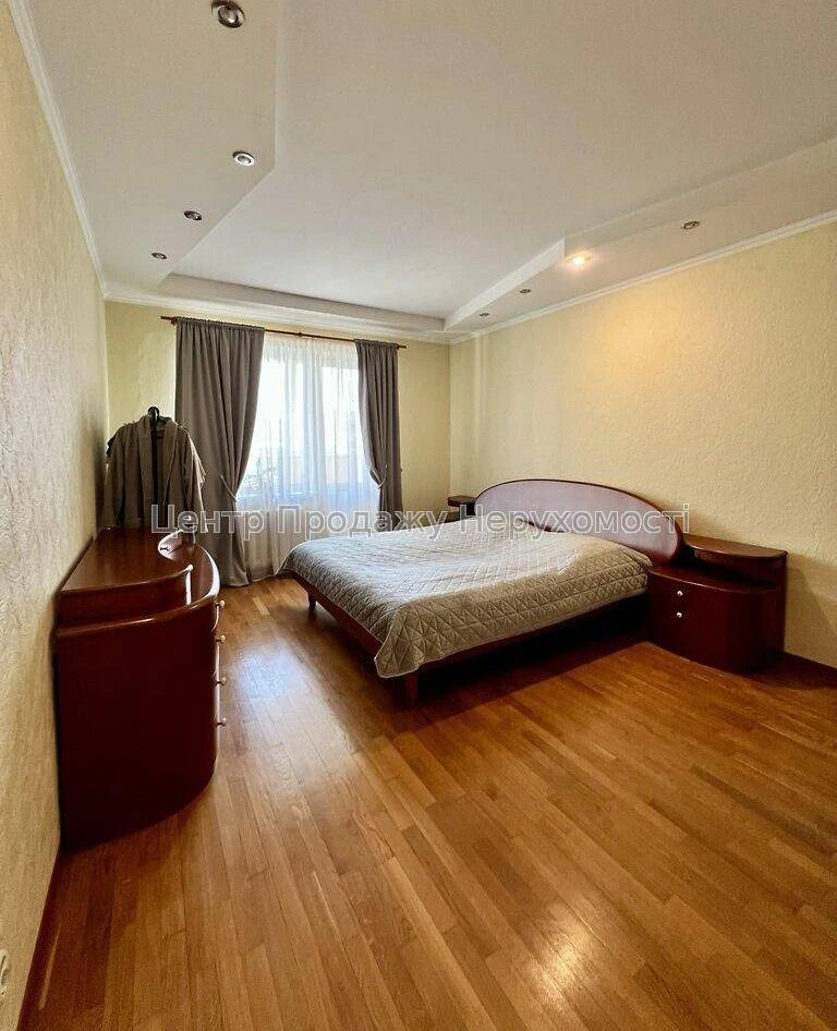Продаж 2-кімн. квартири, 16/17 поверх, 77 м², Київ – чудове
