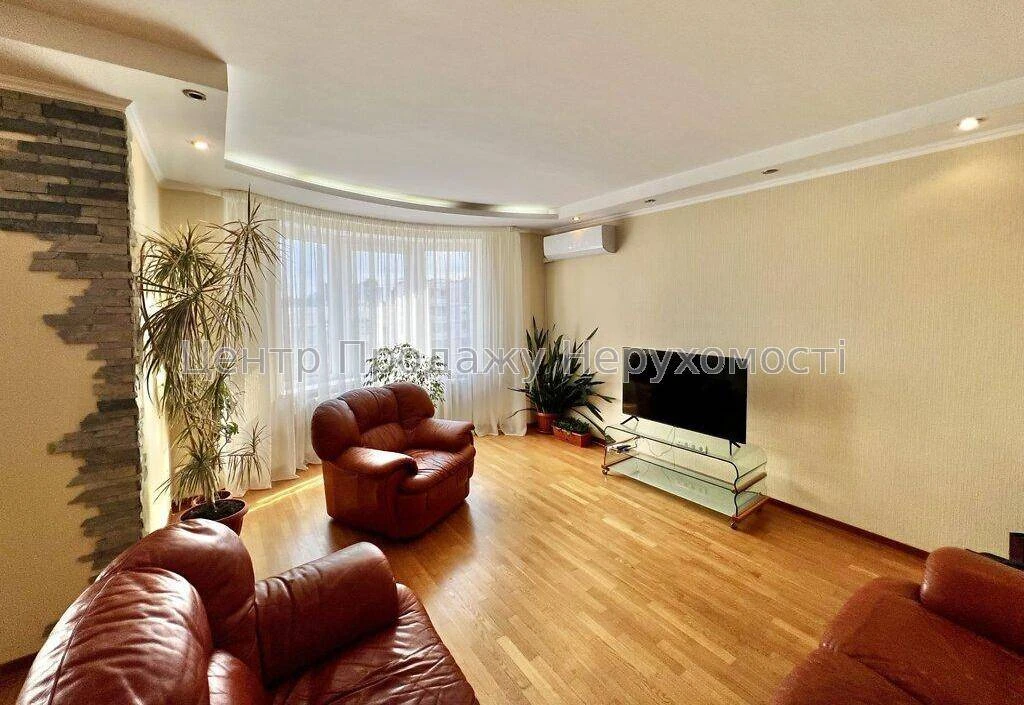 Продаж 2-кімн. квартири, 16/17 поверх, 77 м², Київ – чудове