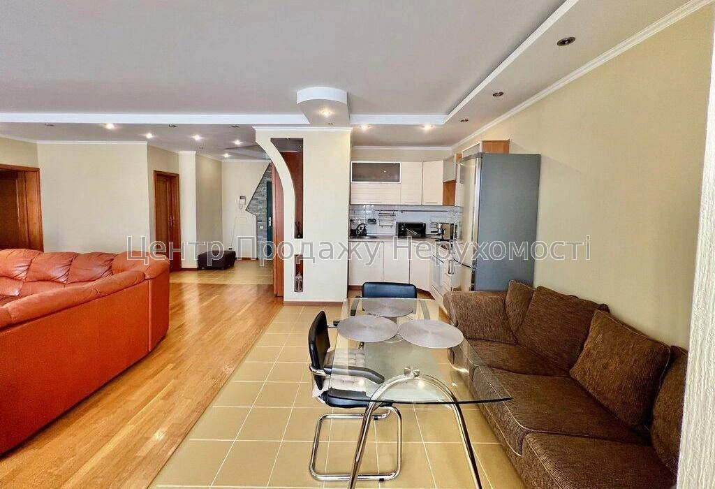 Продаж 2-кімн. квартири, 16/17 поверх, 77 м², Київ – чудове