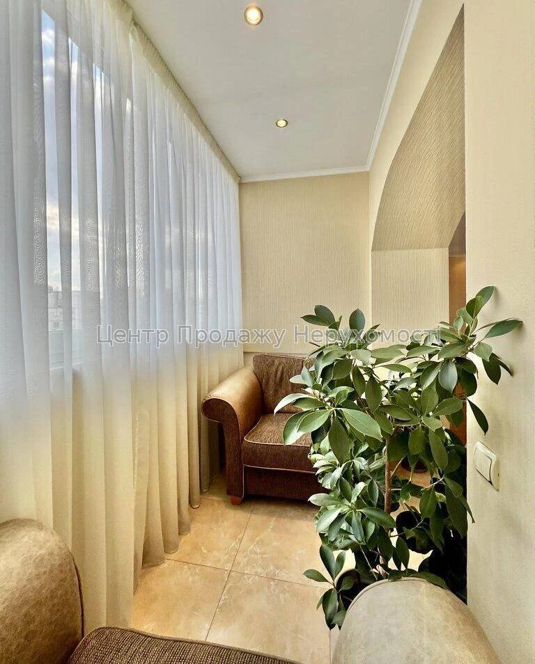 Продаж 2-кімн. квартири, 16/17 поверх, 77 м², Київ – чудове
