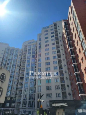 Продам сучасний пентхаус з власною терассою