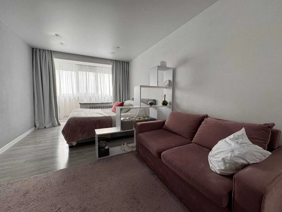 For sale 1-room apartment in the Topol district