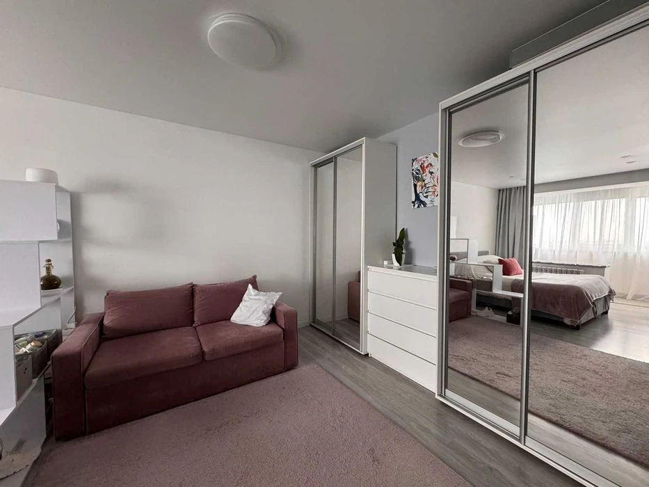For sale 1-room apartment in the Topol district