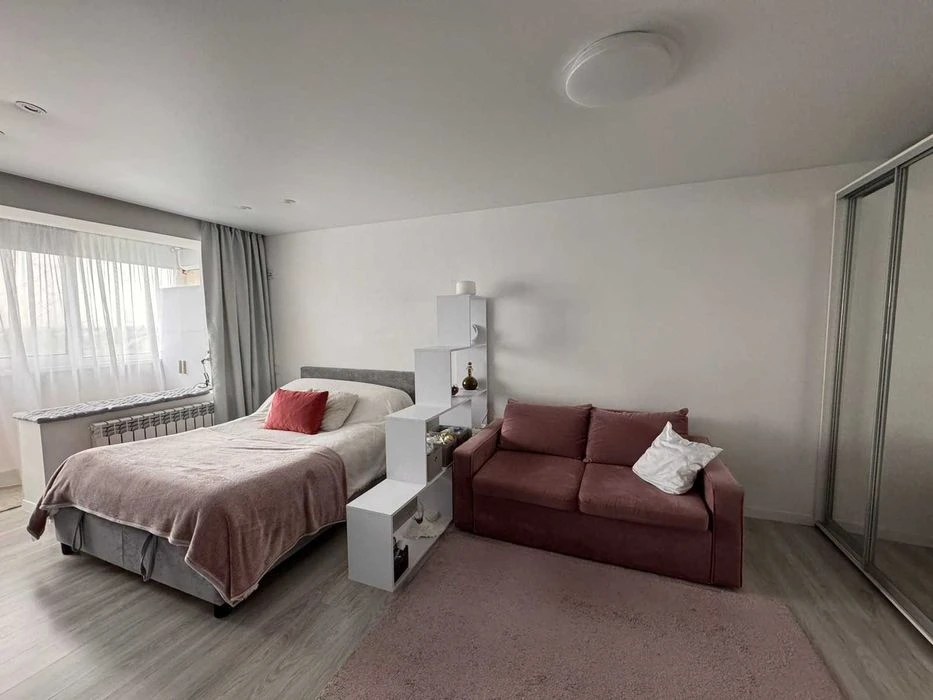 For sale 1-room apartment in the Topol district