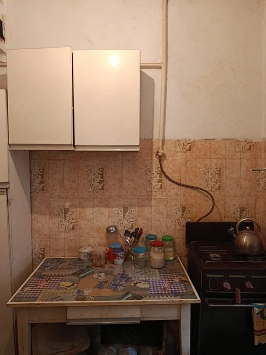 Продаю 1к/кв ул.Б.Морская 2/2,30/22,15000$ торг