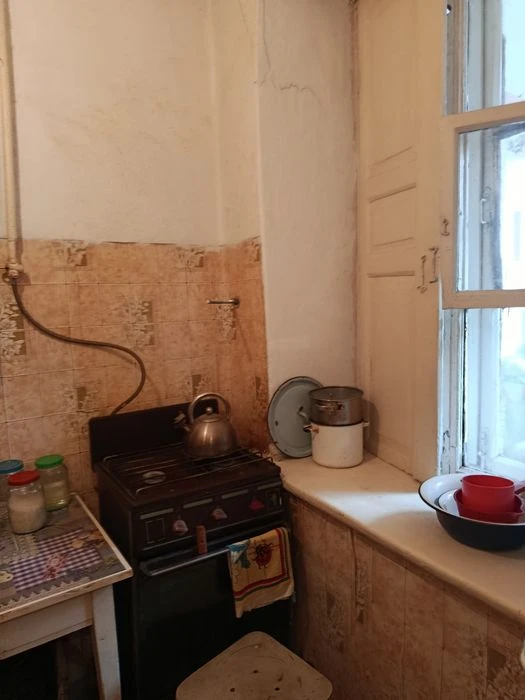 Продаю 1к/кв ул.Б.Морская 2/2,30/22,15000$ торг
