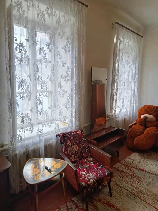 Продаю 1к/кв ул.Б.Морская 2/2,30/22,15000$ торг