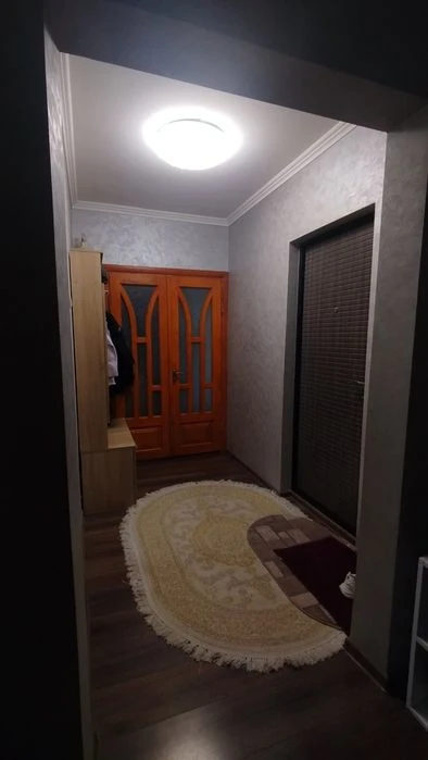 Терміново продам 2 км кварт Південна кільцева ( низ)!