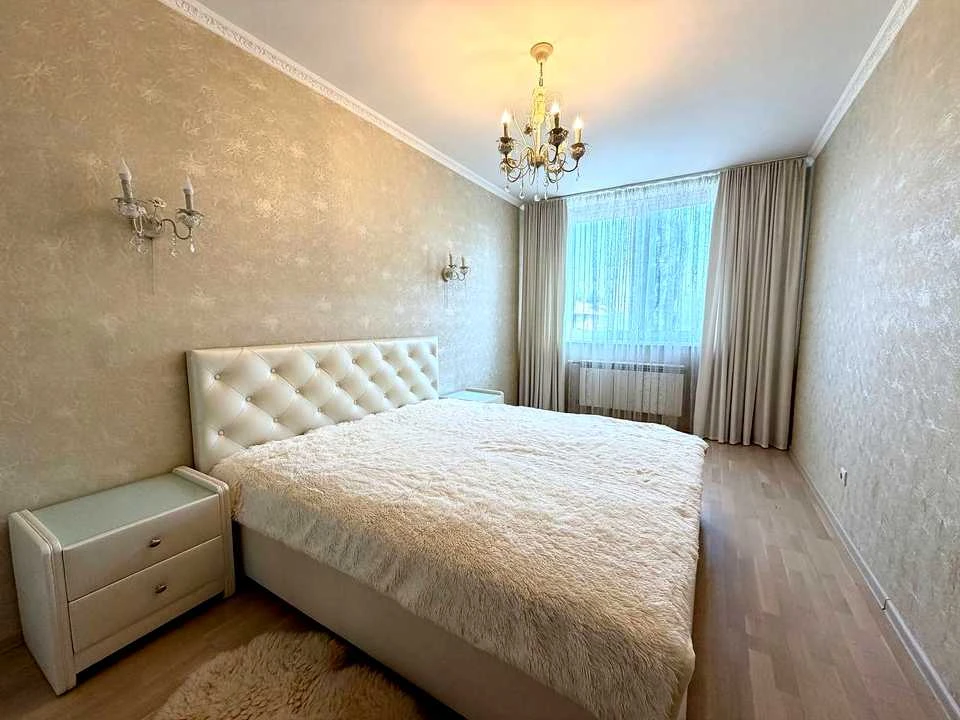 Квартира. Київ, Авіаконструктора Ігоря Сікорського вул. (Тан