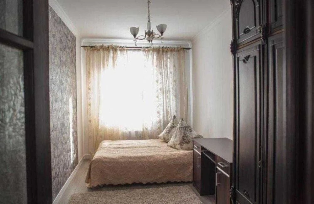 Продається 3-х кімнатна квартира, вулиця Городоцька (Скісна)