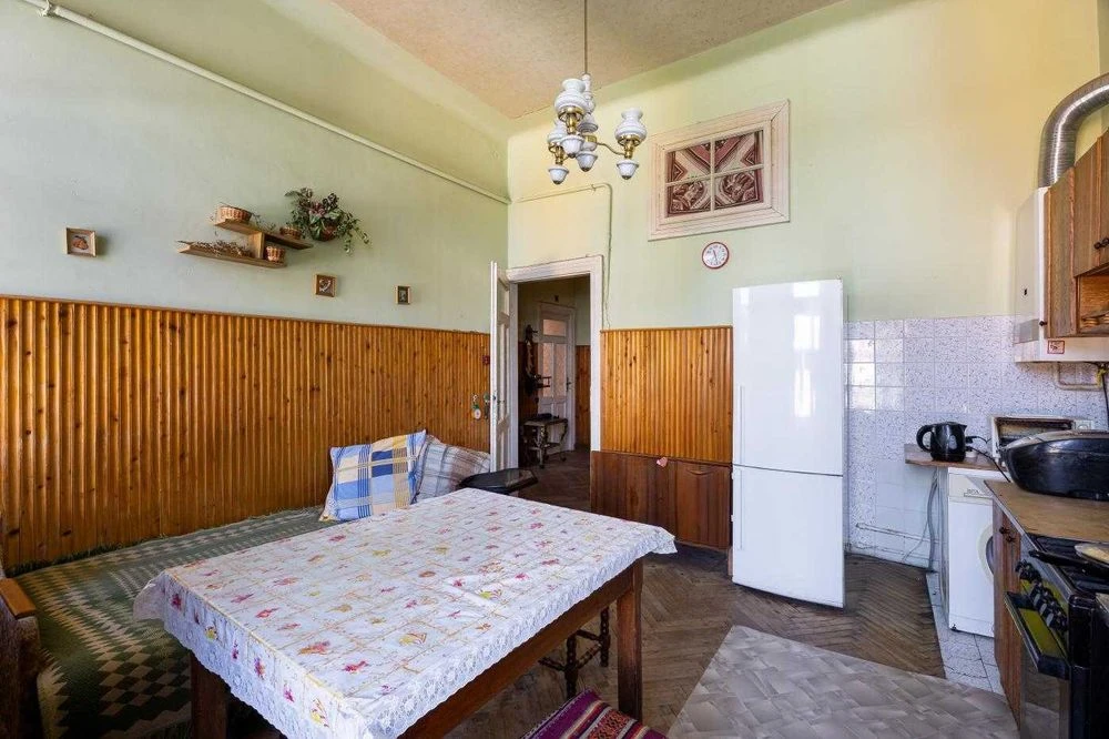 Продаж, 2 кімнатна квартира, вул. Єфремова