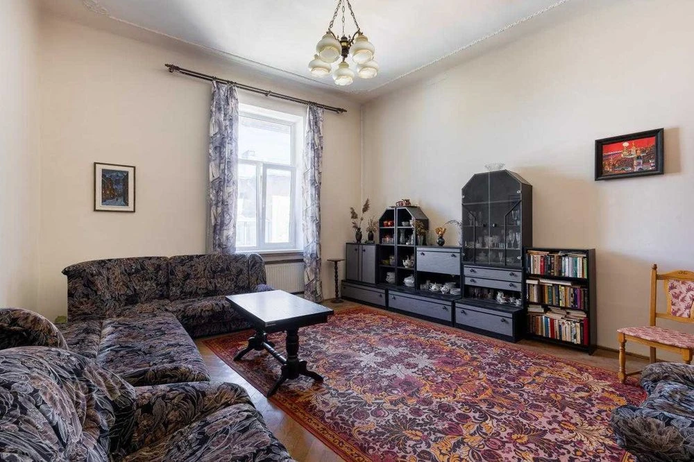 Продаж, 2 кімнатна квартира, вул. Єфремова