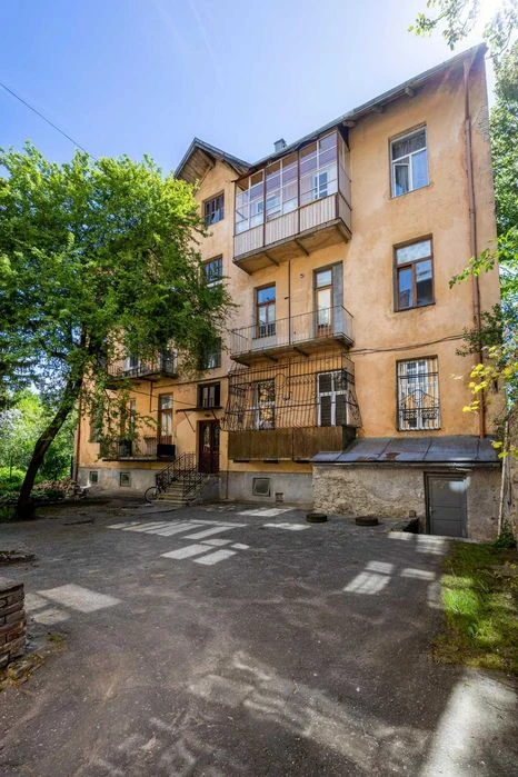 Продаж, 2 кімнатна квартира, вул. Єфремова