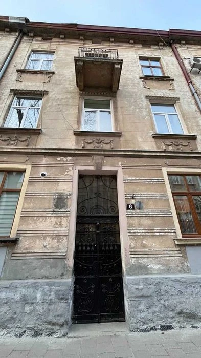 Продаж квартири на вул. Опільського
