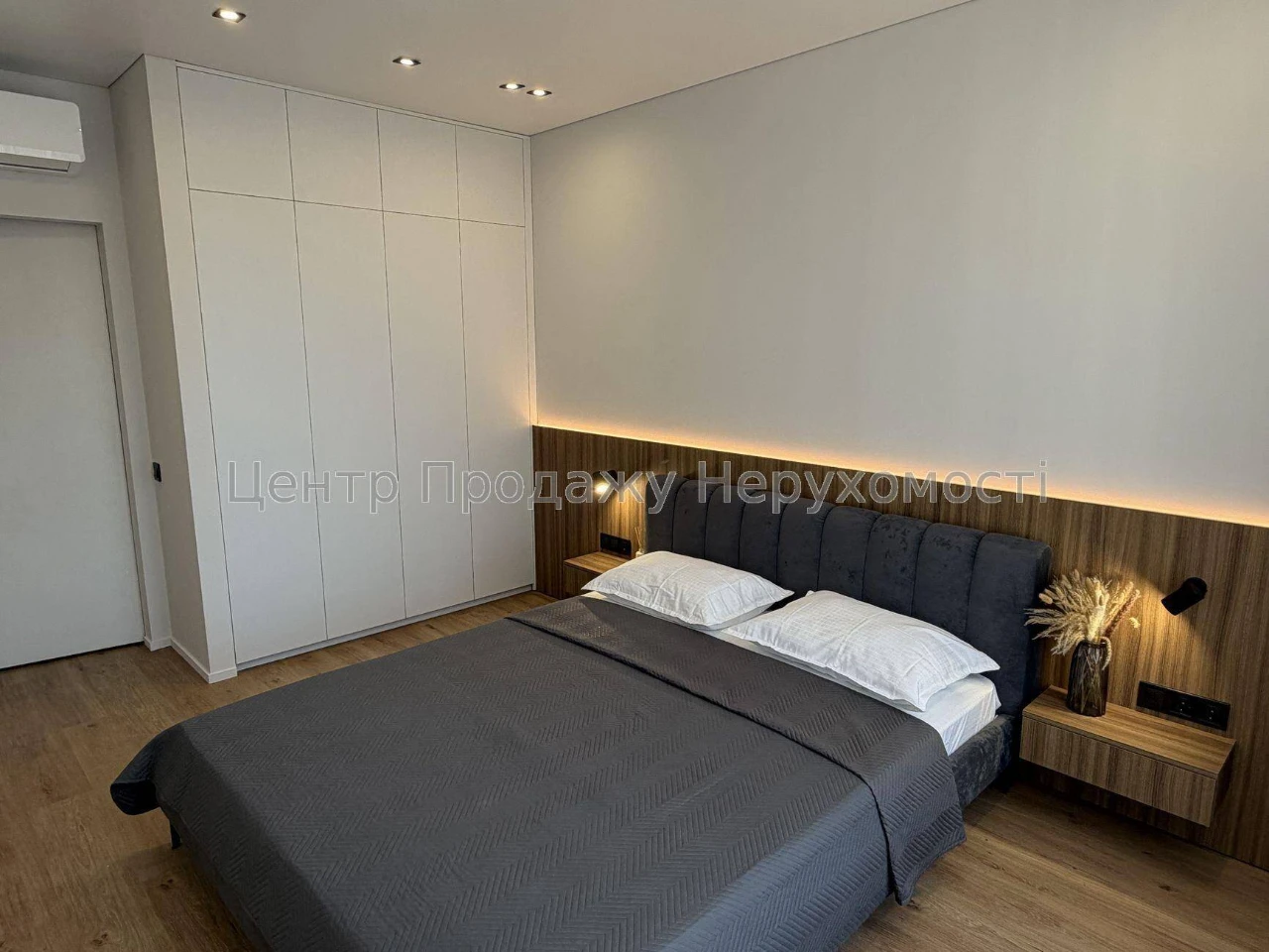 Продаж 1-кімн. квартири, 42 м², 12/16 пов, ЖК Варшавський 2,