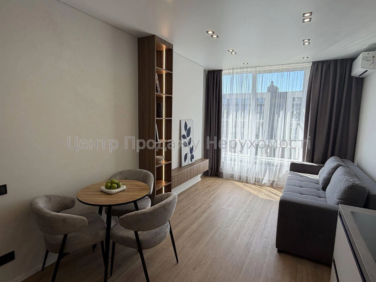 Продаж 1-кімн. квартири, 42 м², 12/16 пов, ЖК Варшавський 2,