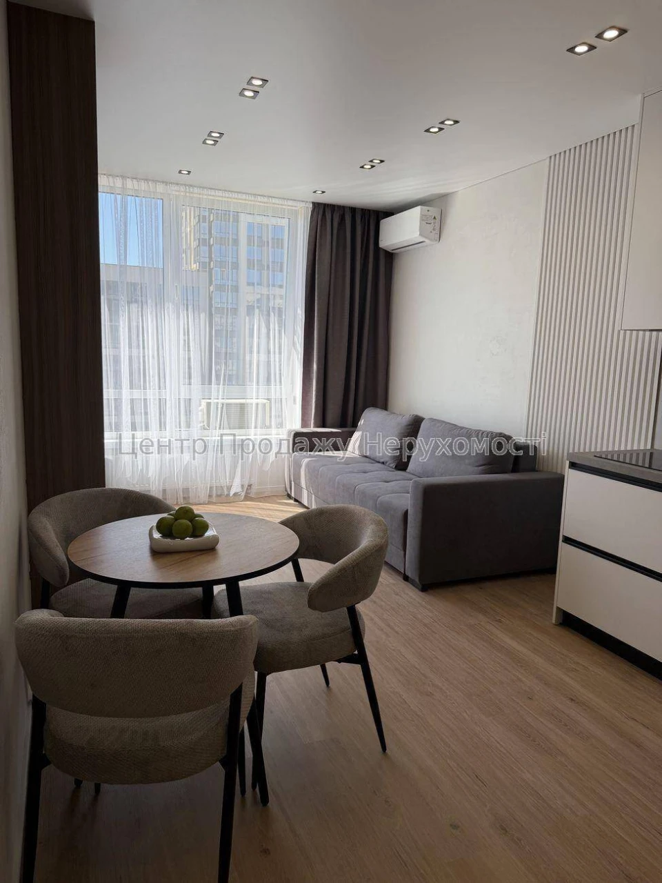 Продаж 1-кімн. квартири, 42 м², 12/16 пов, ЖК Варшавський 2,
