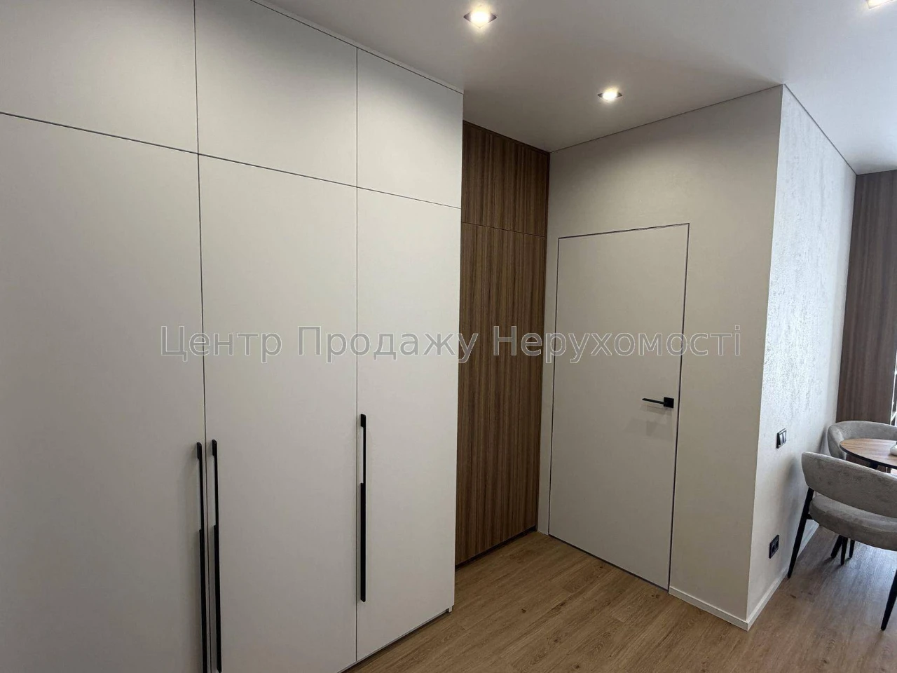 Продаж 1-кімн. квартири, 42 м², 12/16 пов, ЖК Варшавський 2,