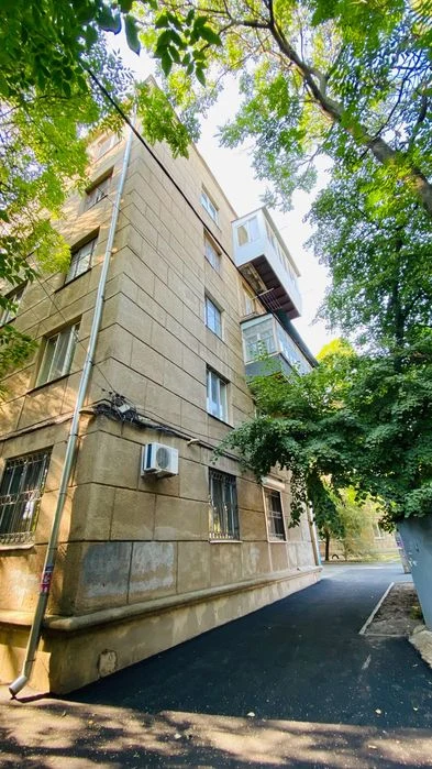 Stalinka in one of the best locations in Odessa!