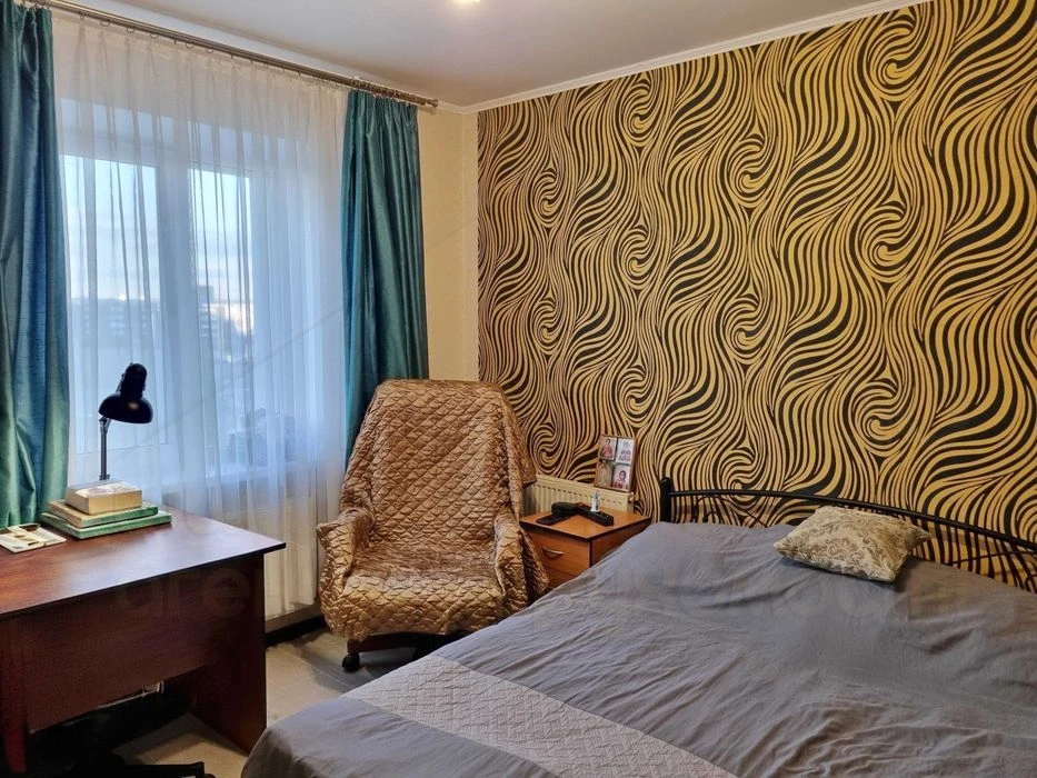 4 кімнатна квартира 85м2 з ремонтом та меблями. Вулиця Ковал