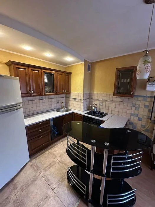 Продам 3-к квартиру ж/м Перемога-6 пр-т Героїв