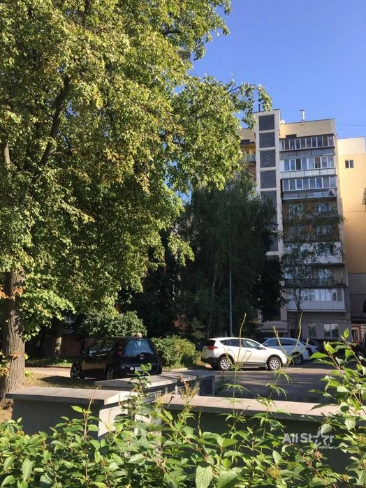 Продаж 3к квартири в Києві, Шевченківський р-н, вул. Велика