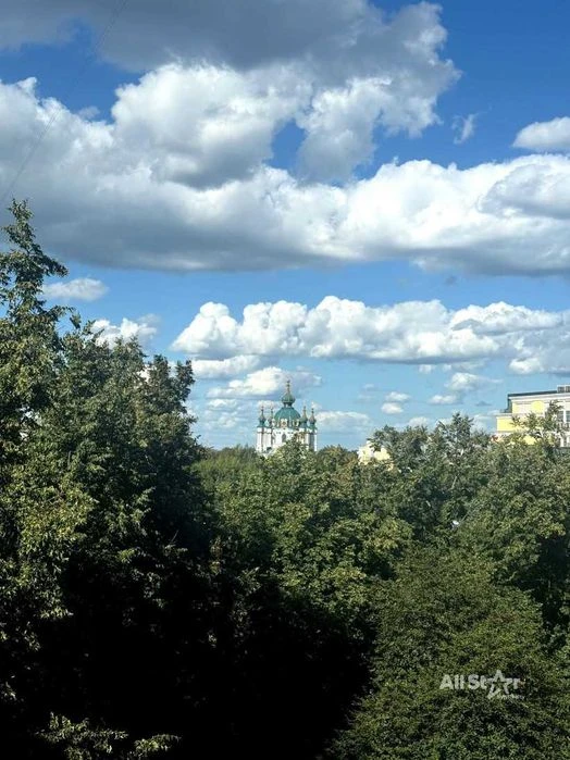 Продаж 3к квартири в Києві, Шевченківський р-н, вул. Велика