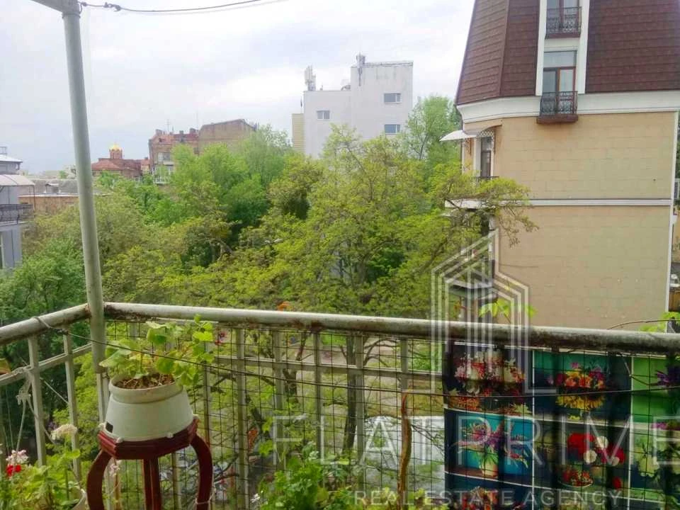 Квартира. Київ, Рейтарська вул.