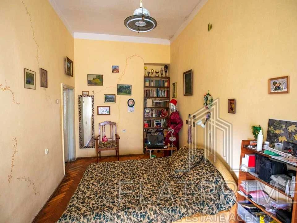 Квартира. Київ, Рейтарська вул.