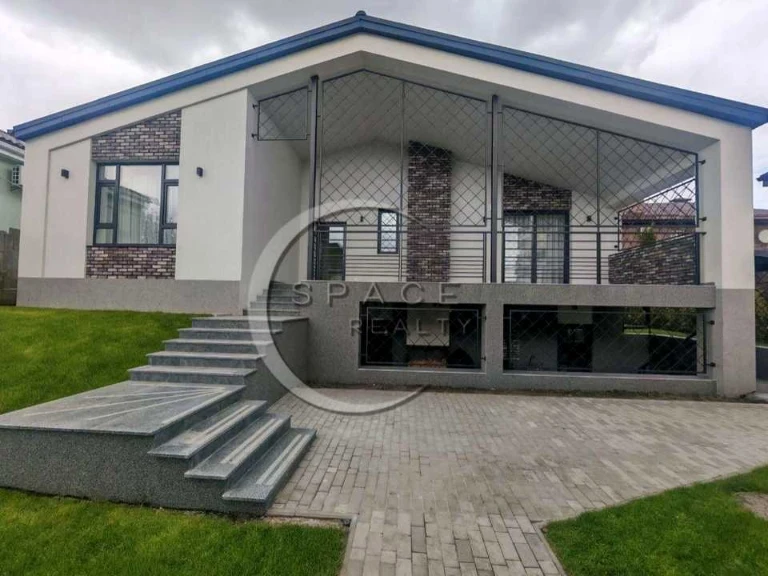 Будинок. Київ, Вітряні Гори вул.