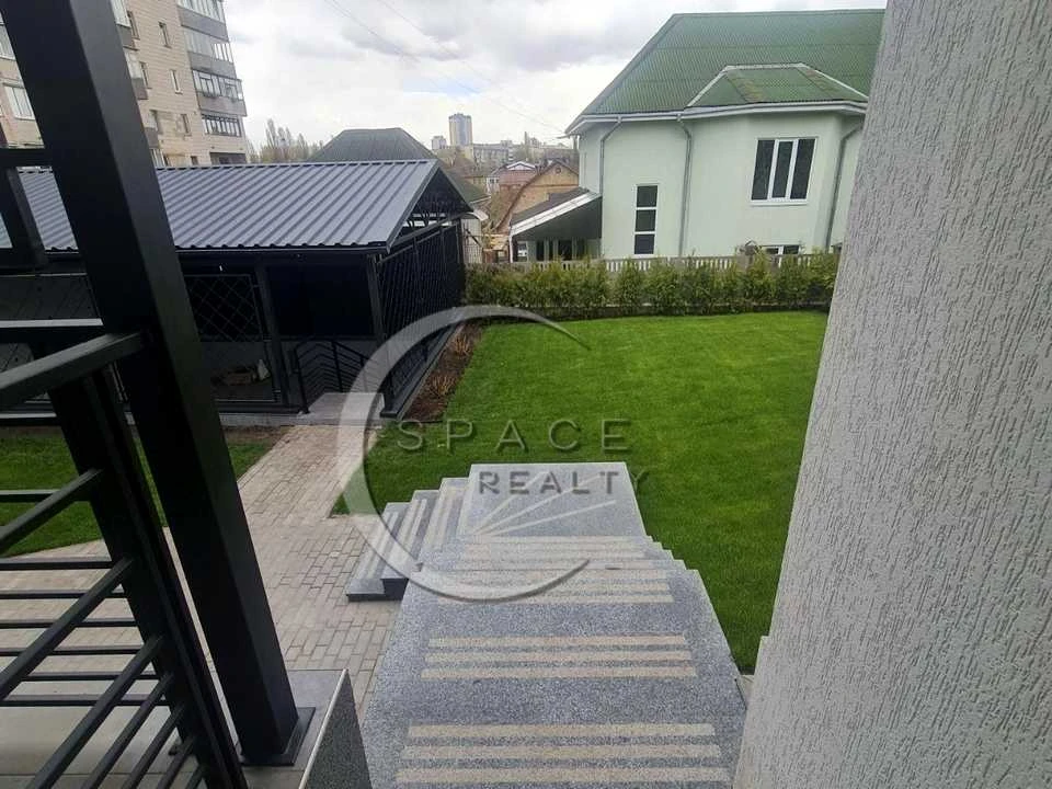 Будинок. Київ, Вітряні Гори вул.