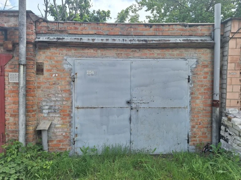 Продам гараж. Кооператив "Колосок ". Район  Половки