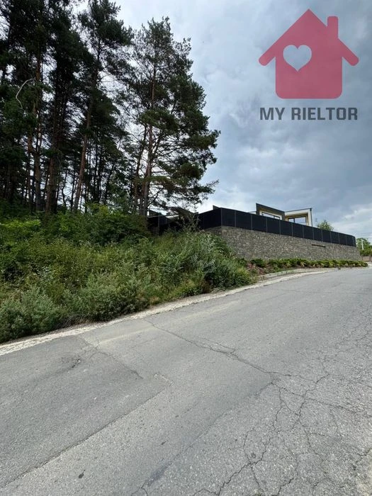 Продаж унікальної ділянки в межах Ужгорода — вул. Джерельна